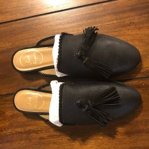 Jack Rogers Delaney Tassel Mule